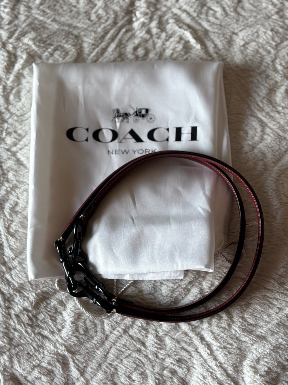 Coach 1941 Rogue 30 in Oxblood - Picture 11 of 13